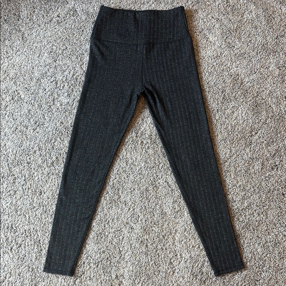 Kyodan Black Textured Leggings